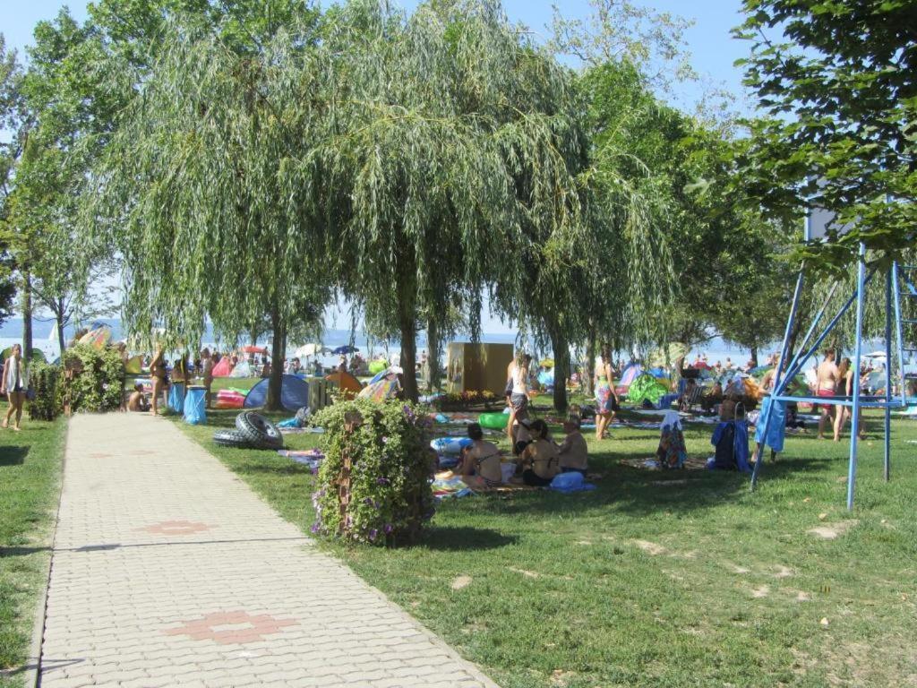 Ferienwohnung Plattensee Balaton Szolad Exterior foto